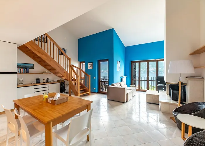 Balcone Di Noa E Stella Μενάτζιο