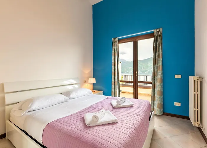 Balcone Di Noa E Stella Μενάτζιο